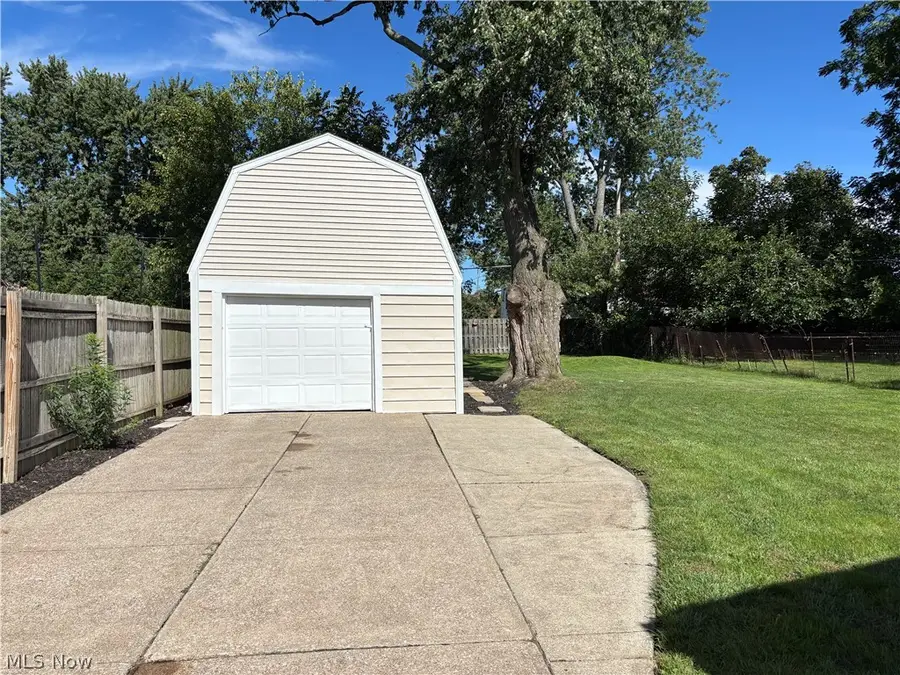 16814 Westdale Avenue, Cleveland, OH 44135 - #3