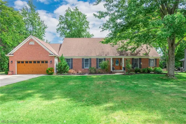 717 Wedgewood Drive, Avon Lake, OH 44012