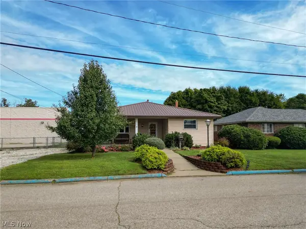 203 Fairview Drive, St Marys, WV 26170