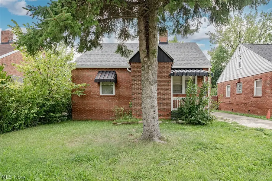 17106 Palda Drive, Cleveland, OH 44128 - #2