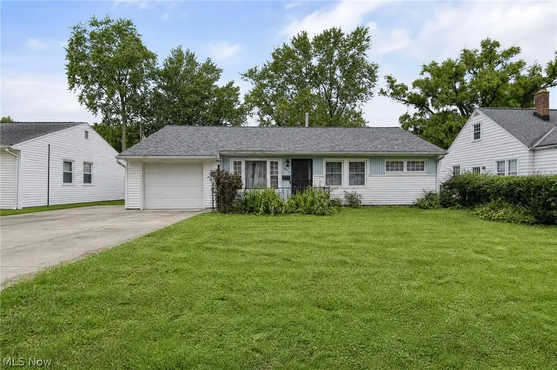 652 Iroquois Trail, Willoughby, OH 44094 - #1