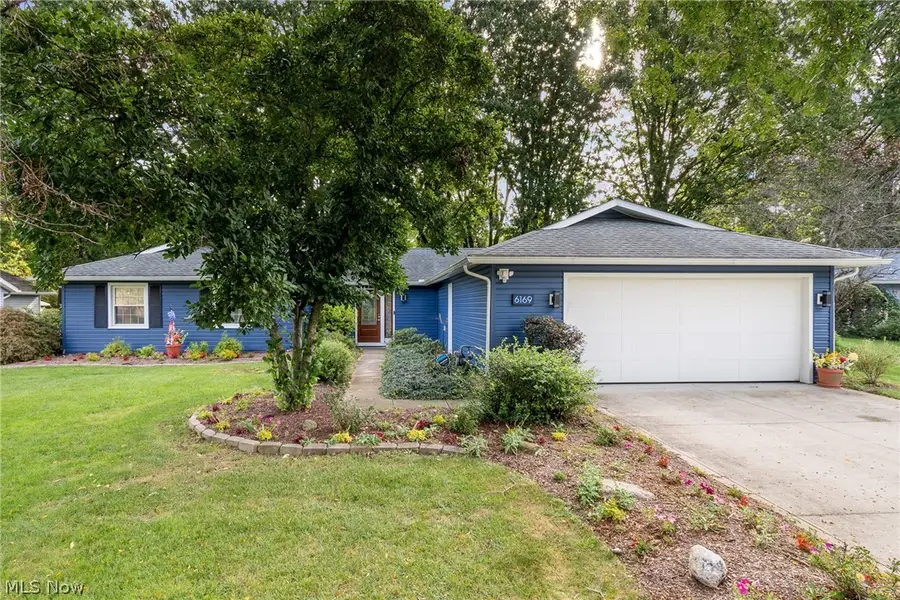 6169 Hickory Trail, North Ridgeville, OH 44039 - #2