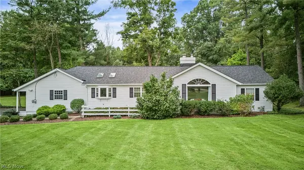 35220 Chagrin Boulevard, Moreland Hills, OH 44022