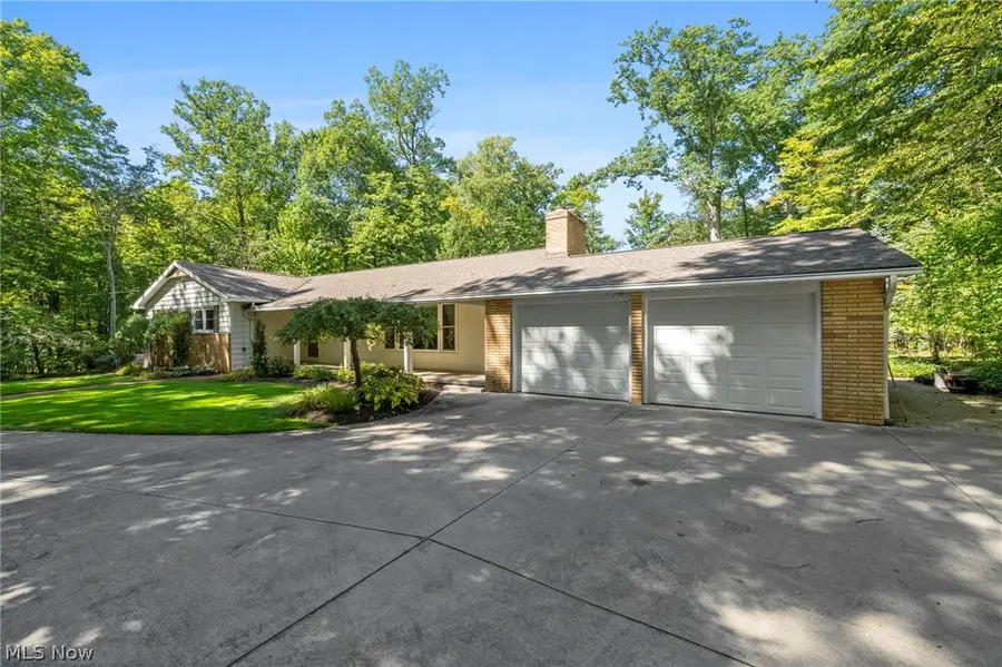 7361 Briar Hill Drive, Kirtland, OH 44094 - #3