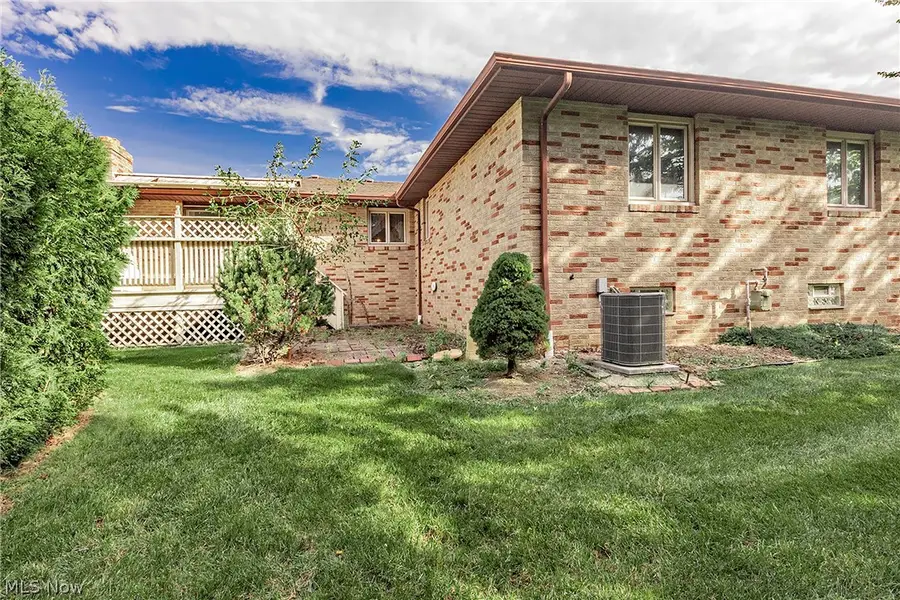 7681 Plumwood Lane, Seven Hills, OH 44131 - #3