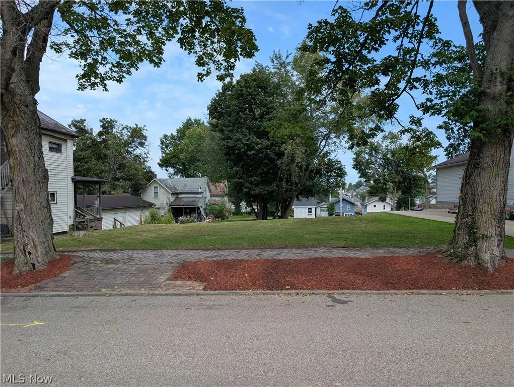 1221 Gomber Avenue, Cambridge, OH 43725 - #1