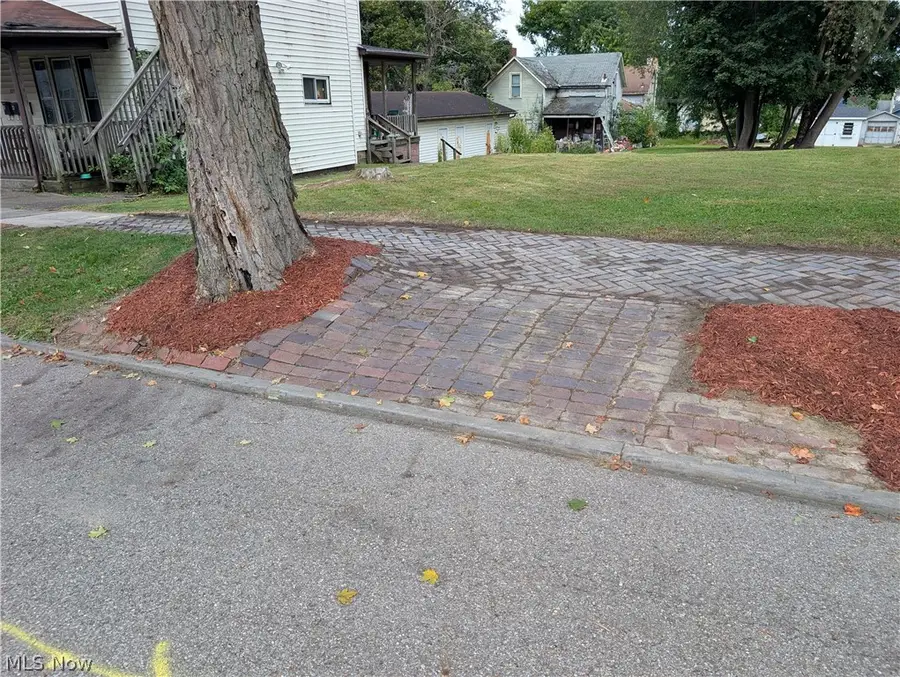 1221 Gomber Avenue, Cambridge, OH 43725 - #3