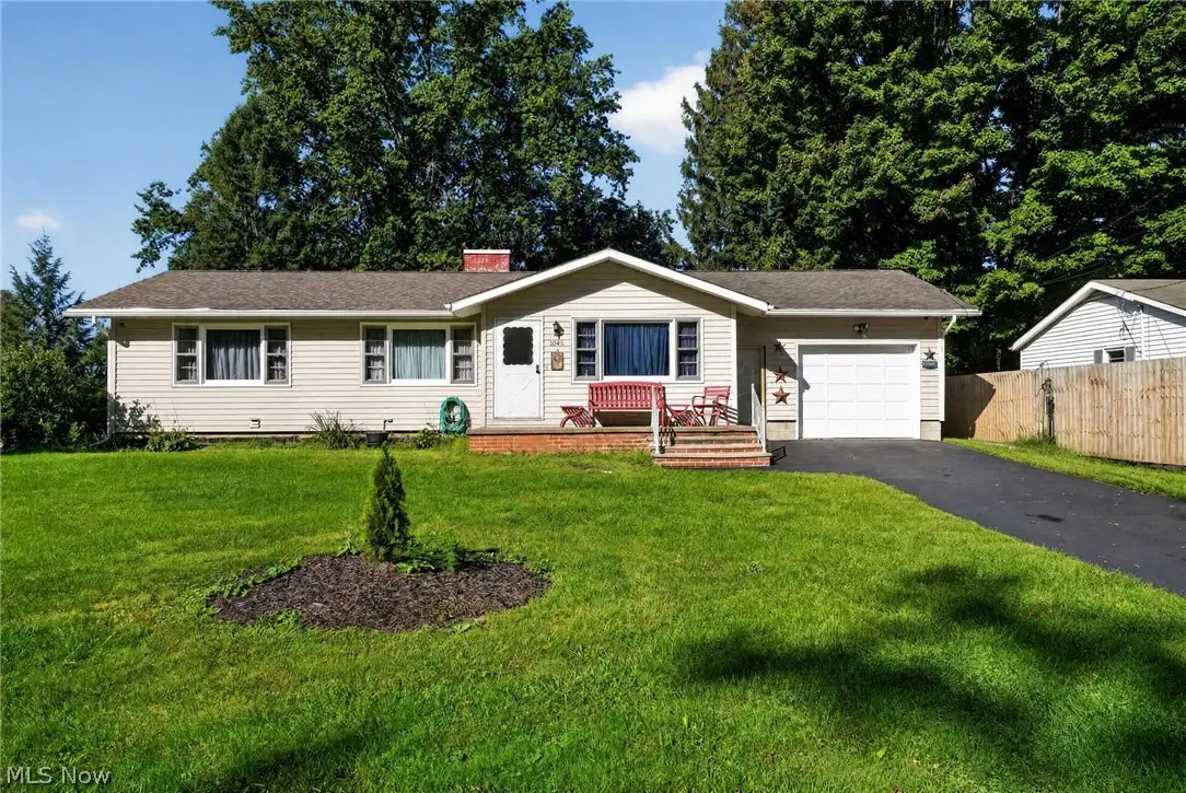 3045 Spencer E Circle, Geneva, OH 44041 - #1