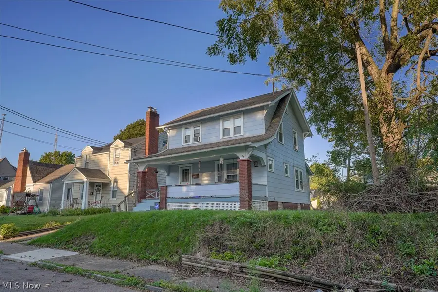 1215 Bellflower Sw Avenue, Canton, OH 44710 - #2