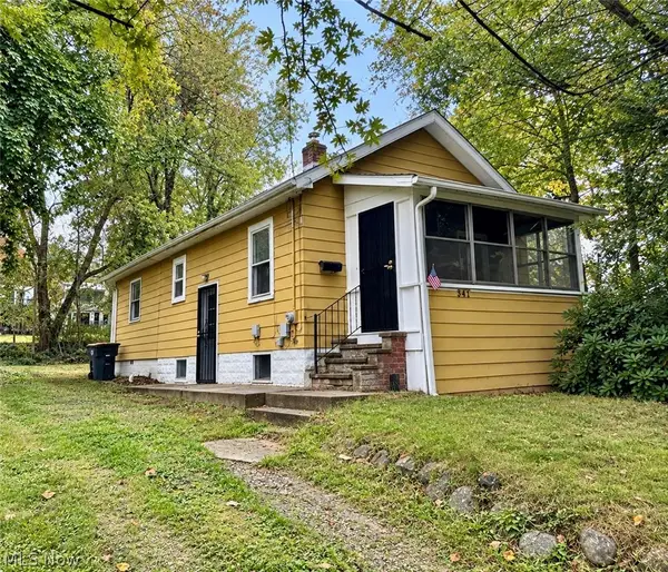 548 Winans Avenue, Akron, OH 44306
