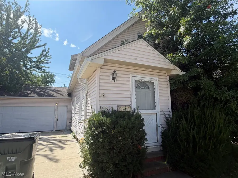 19870 Pasnow Avenue, Euclid, OH 44119 - #2