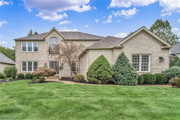 1413 Ashford Glen Lane, Sagamore Hills, OH 44067