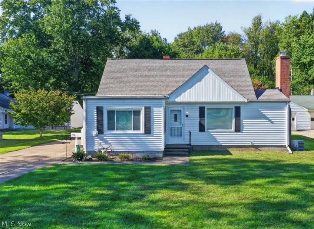 2825 E Center Street, Conneaut, OH 44030 - #1