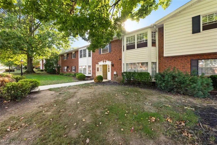 2876 Pease Drive #206B, Rocky River, OH 44116 - #2