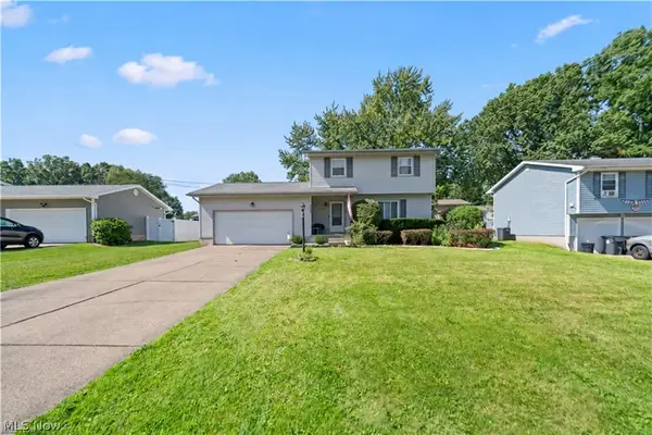 2382 Penny Lane, Youngstown, OH 44515
