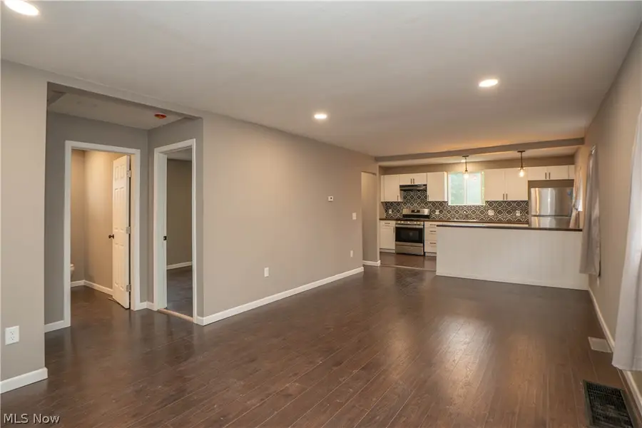 318 Elmport Ne Avenue, Canton, OH 44704 - #3