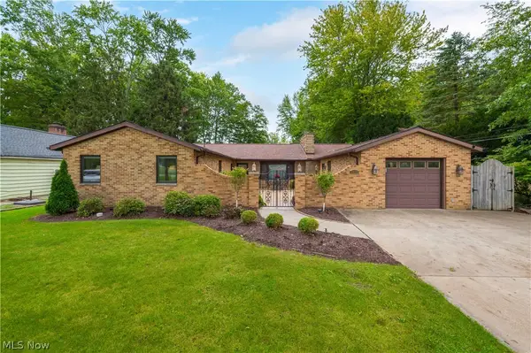 28206 N Park Drive, North Olmsted, OH 44070