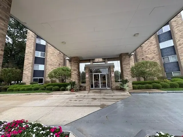 2112 Acacia Park Drive #205, Lyndhurst, OH 44124 - #1