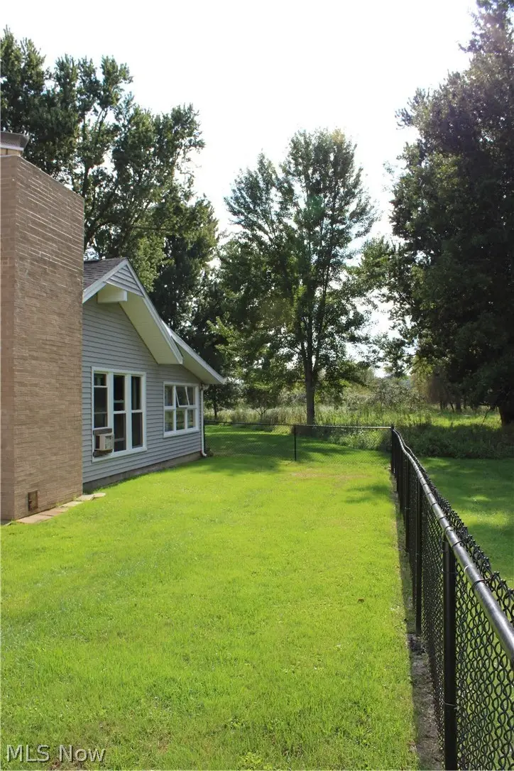 542 Lee Lore Drive, Chippewa Lake, OH 44215 - #3
