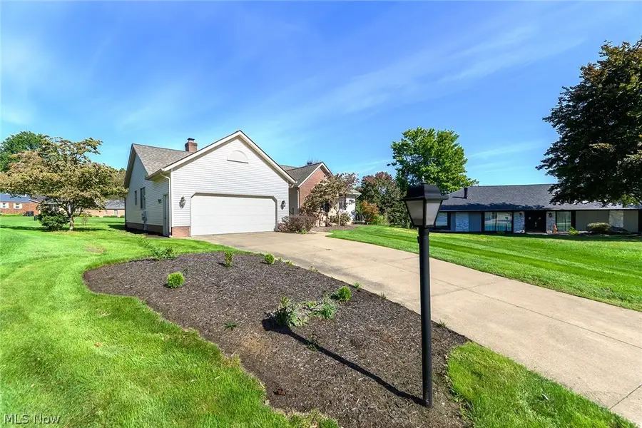 3740 Greenock Drive, Uniontown, OH 44685 - #2