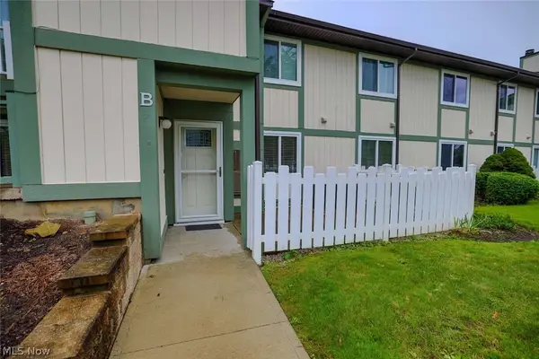9010 Portage Pointe Drive #5-B, Streetsboro, OH 44241