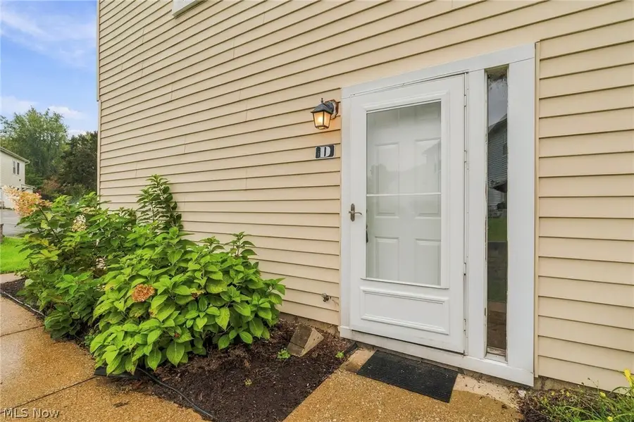 2551 Royal County Down Drive #D, Green, OH 44685 - #3