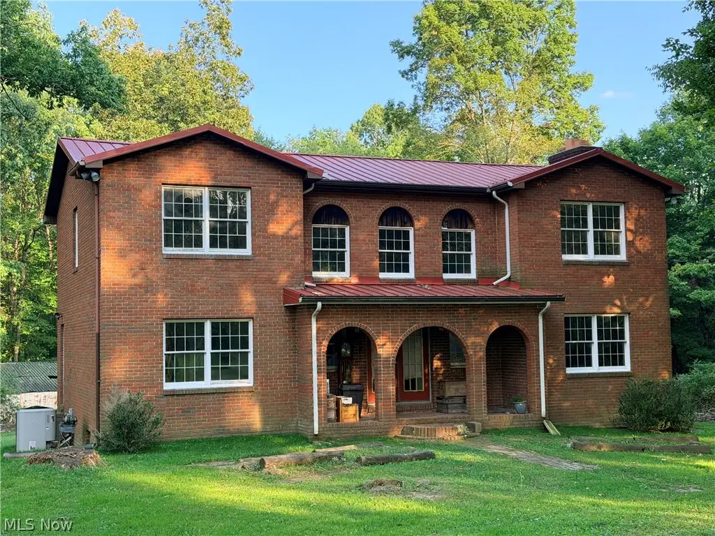 218 Meadowood Drive, New Cumberland, WV 26047 - #1