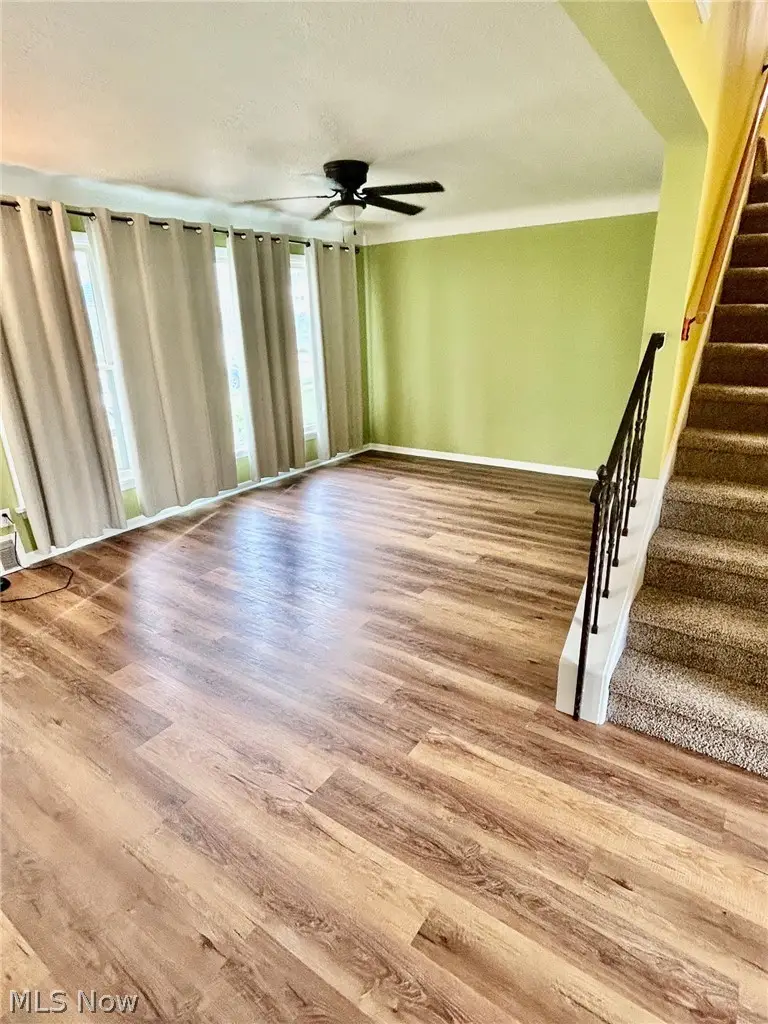390 E 307th Street, Willowick, OH 44095 - #3
