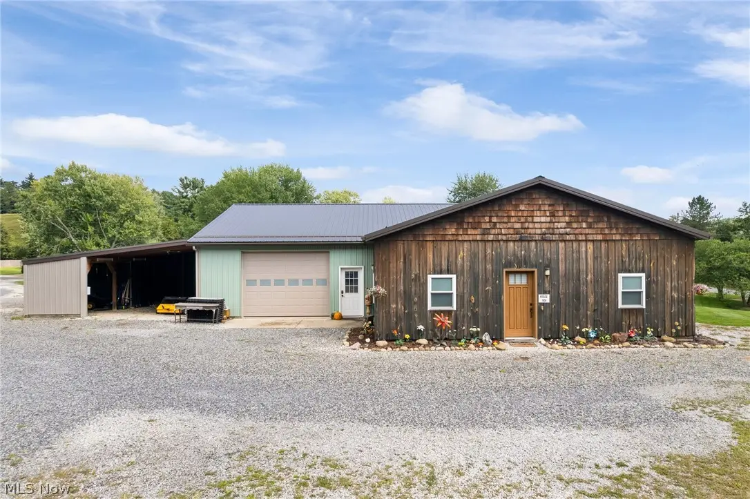 1458 Magnolia Sw Road, Dellroy, OH 44620 - #1