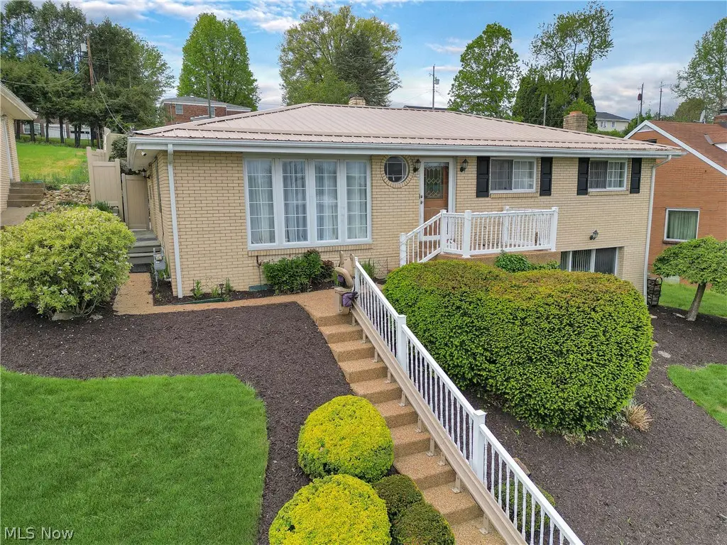 2711 Whitehaven Boulevard, Steubenville, OH 43952 - #1