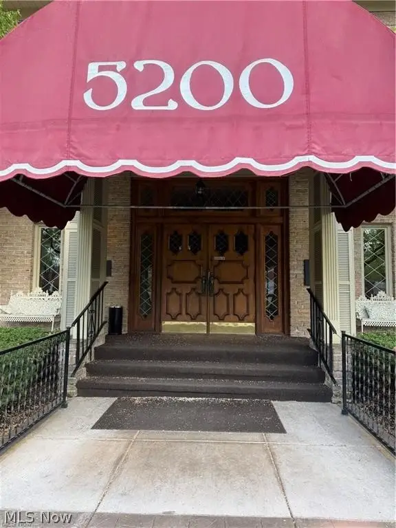 5200 West Boulevard #505, Youngstown, OH 44512