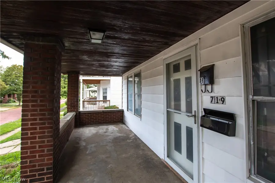 719 E 157th Street, Cleveland, OH 44110 - #2
