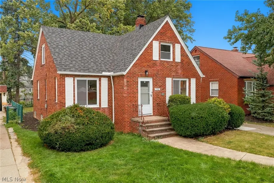 7702 Southington Drive, Parma, OH 44129 - #3