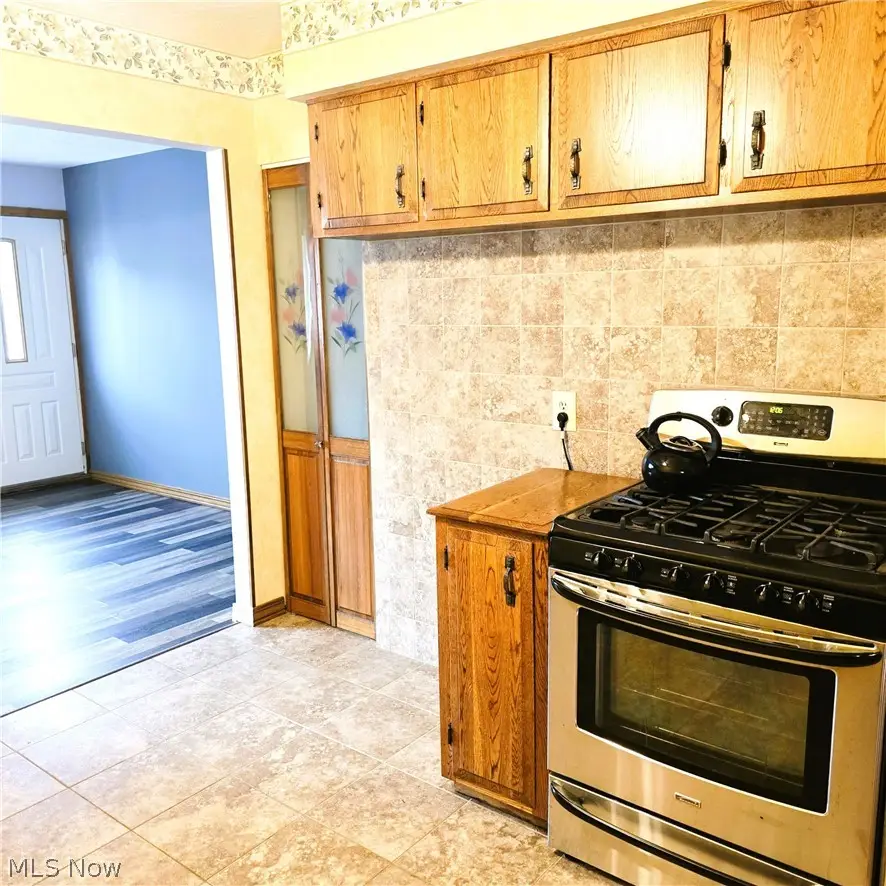 6113 Carol Drive, Brook Park, OH 44142 - #3