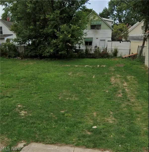 3270 W 34th Street, Cleveland, OH 44109