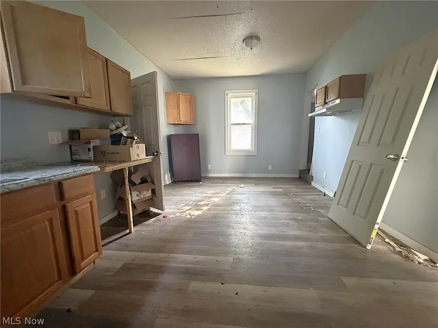 6812 Lawn Avenue, Cleveland, OH 44102 - #3