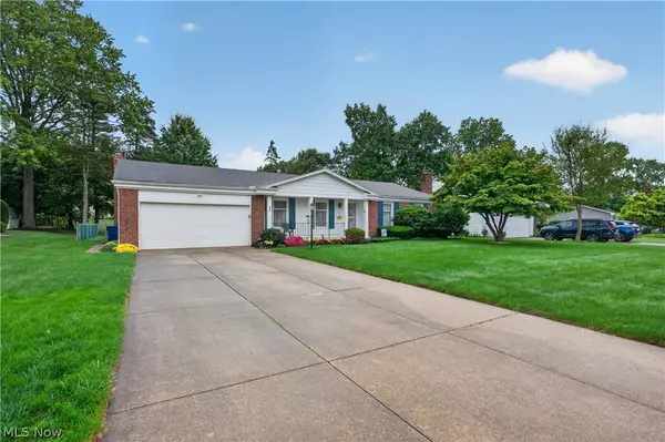 467 Green Meadow Drive, Tallmadge, OH 44278