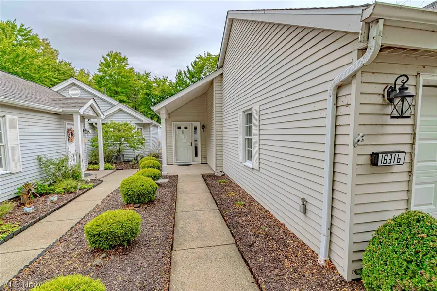 18316 Sherbrooke Oval, Strongsville, OH 44136 - #2