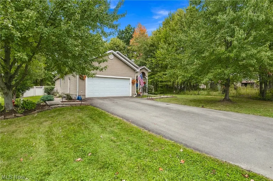2445 Plum Creek Drive, Roaming Shores, OH 44084 - #3