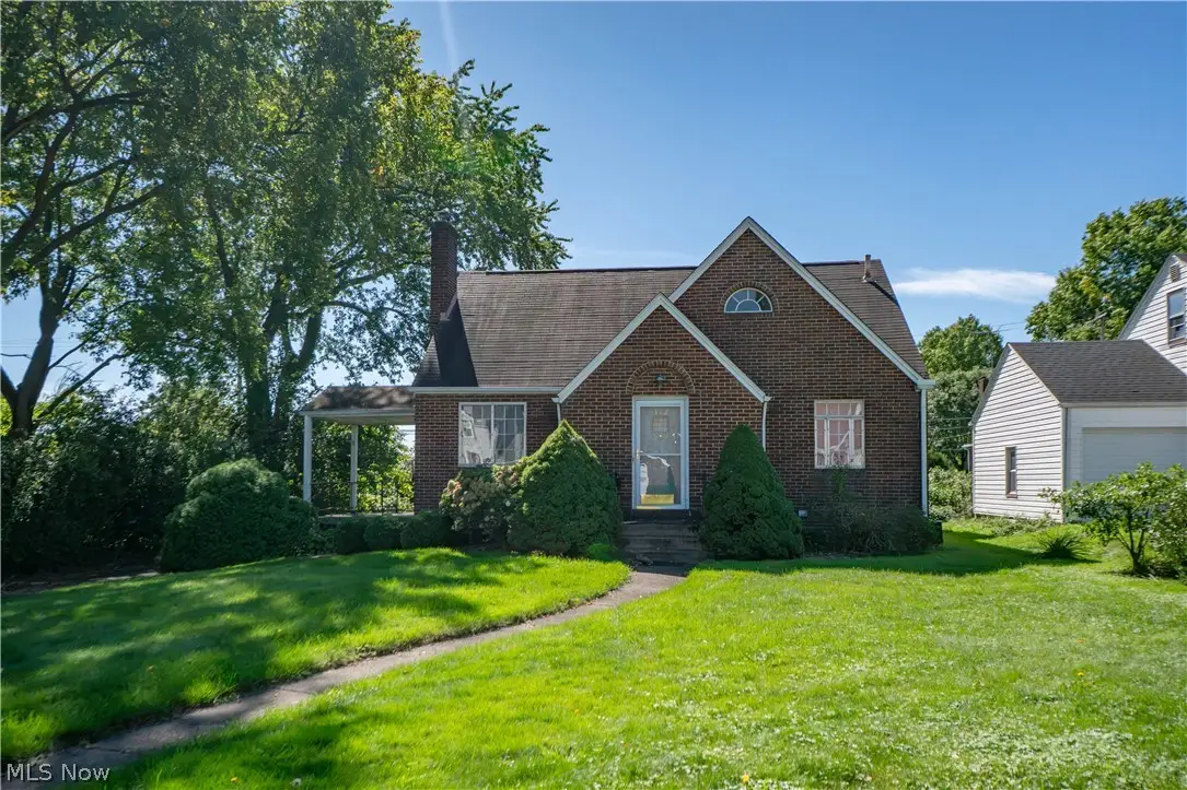 312 32nd Nw Street, Canton, OH 44709 - #1