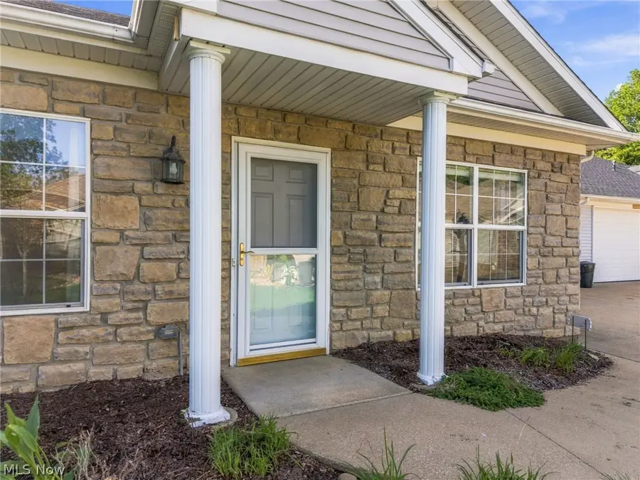 3105 Whitewood Nw Street, North Canton, OH 44720 - #3