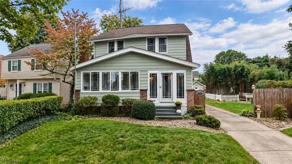 364 Clinton Avenue, Akron, OH 44301