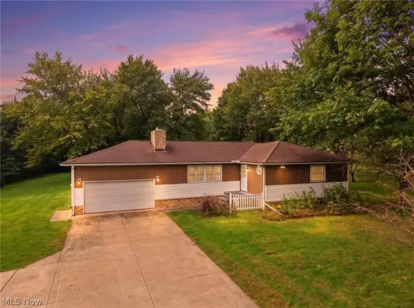 18328 Haskins Road, Chagrin Falls, OH 44023