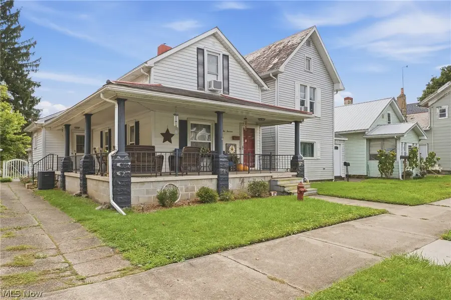 214 Front Se Avenue, New Philadelphia, OH 44663 - #2