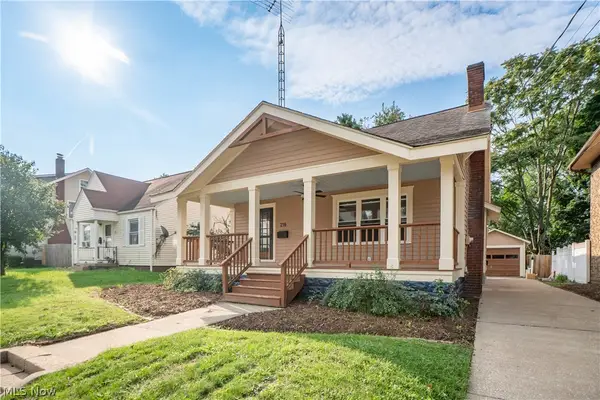 216 6th Ne Street, North Canton, OH 44720