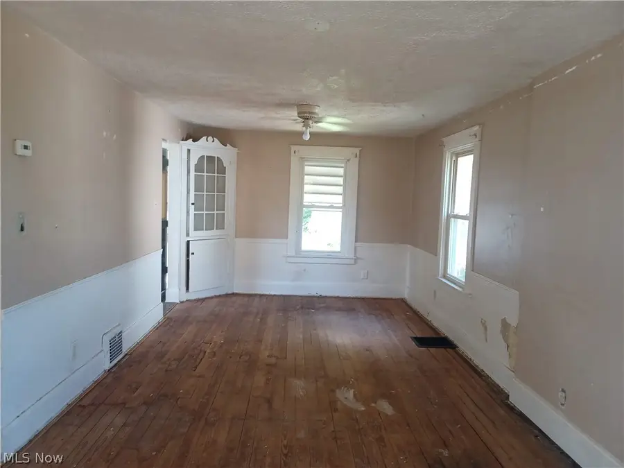 549 6th Street, Struthers, OH 44471 - #3