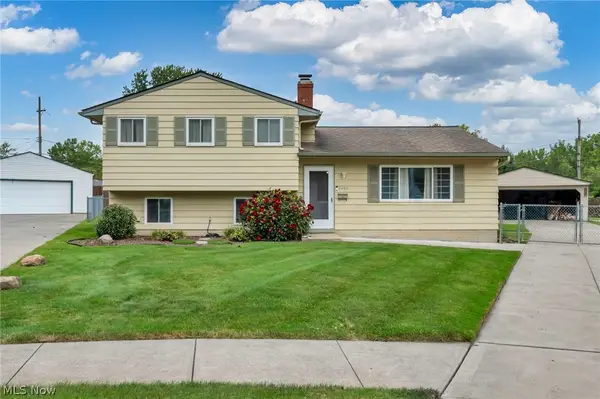 6480 Grayfriar Drive, Brook Park, OH 44142