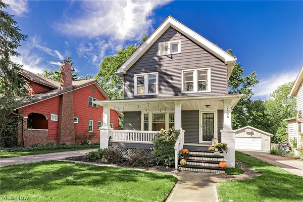 2588 Queenston Road, Cleveland Heights, OH 44118