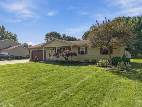 1144 Royce Nw Street, Uniontown, OH 44685