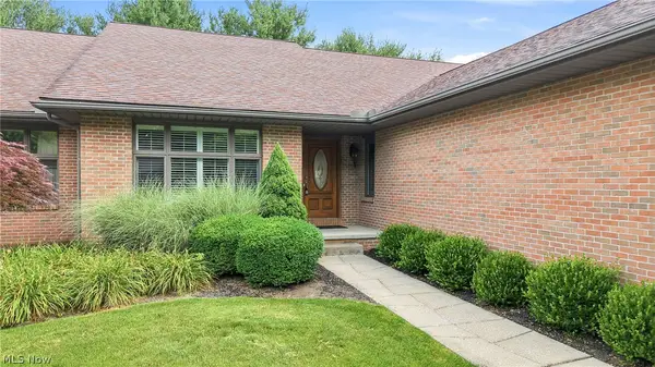 3721 Mercedes Place #10, Canfield, OH 44406